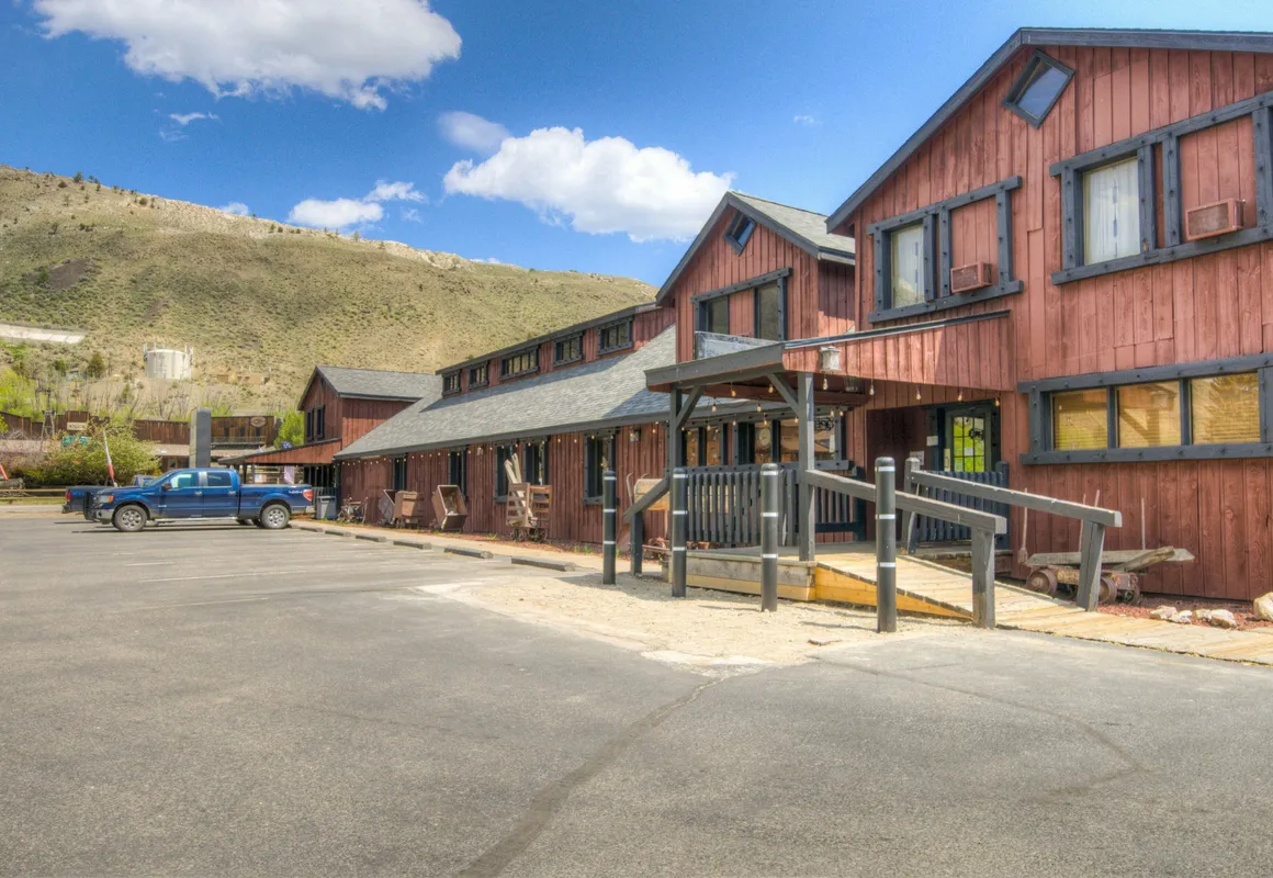 Ridgeline Hotel at Yellowstone, an Ascend Collection Hotel hotel hero