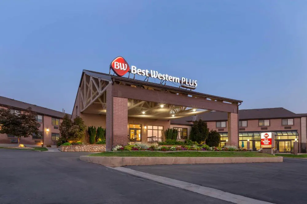 Best Western Plus Cottontree Inn hotel hero