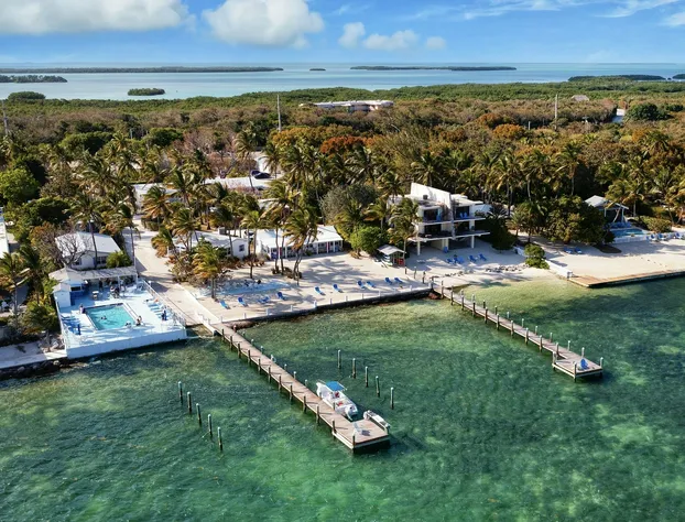 Pines & Palms Resort hotel detail image 2