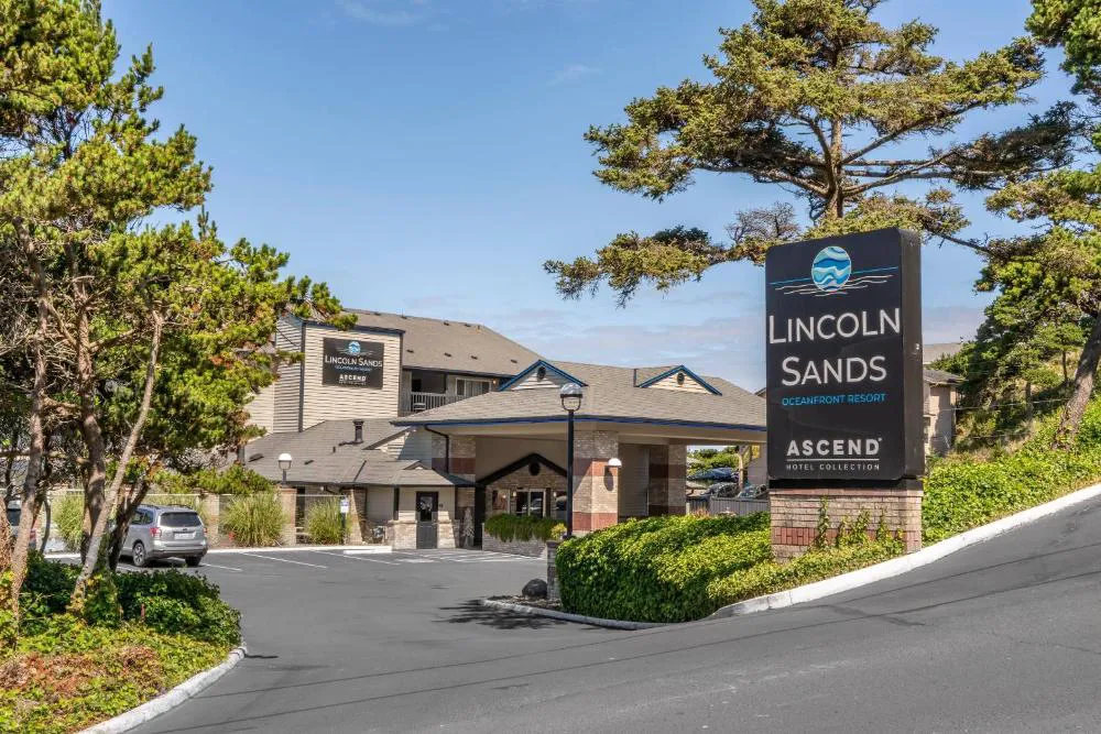 Lincoln Sands Oceanfront Resort, an Ascend Collection Hotel hotel hero