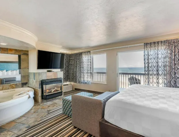 Lincoln Sands Oceanfront Resort, an Ascend Collection Hotel hotel detail image 4