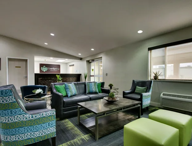EverSpring Inn & Suites hotel detail image 4