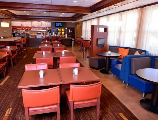 Courtyard Middlebury hotel detail image 2