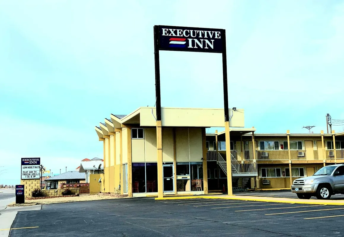 Executive Inn hotel hero