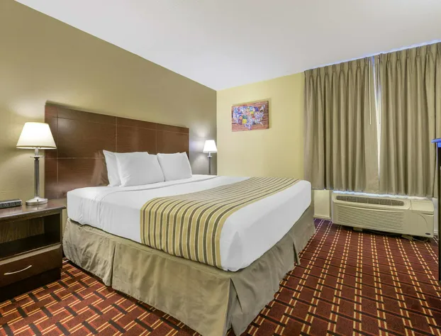 Econo Lodge Inn & Suites Triadelphia - Wheeling hotel detail image 3