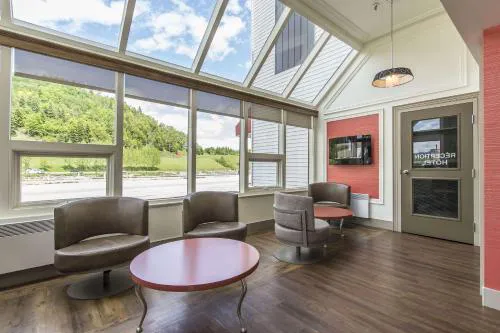 Econo Lodge hotel detail image 3