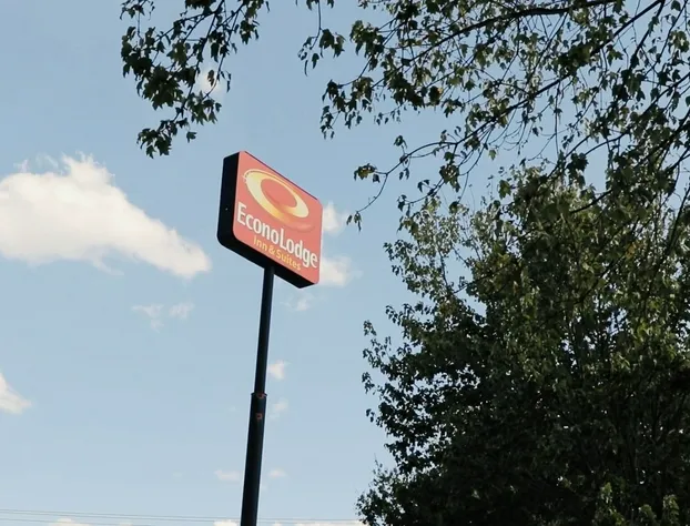 Econo Lodge Inn & Suites Murfreesboro Shopping District hotel detail image 4