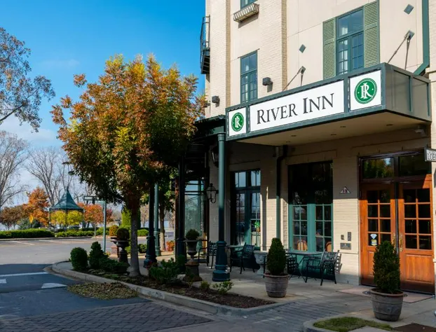 River Inn of Harbor Town hotel detail image 3