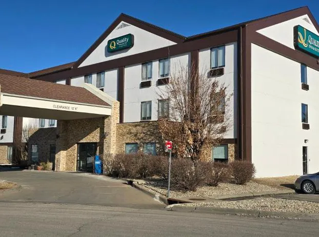 Quality Inn & Suites Manhattan hotel detail image 1