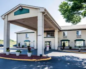Quality Inn & Suites Des Moines - Merle Hay Road hotel hero