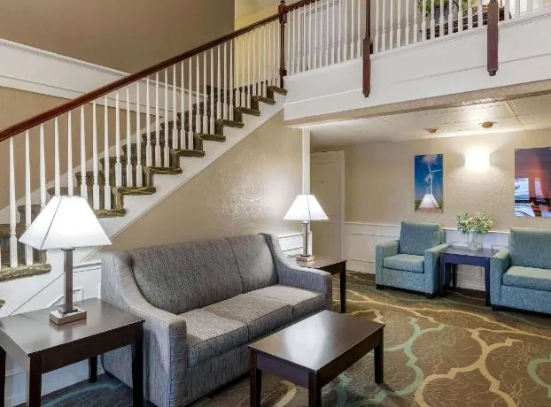 Quality Inn & Suites Des Moines - Merle Hay Road hotel detail image 2