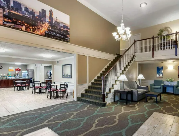 Quality Inn & Suites Des Moines - Merle Hay Road hotel detail image 3