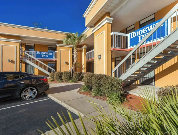 Rodeway Inn Lumberton Central hotel detail image 3