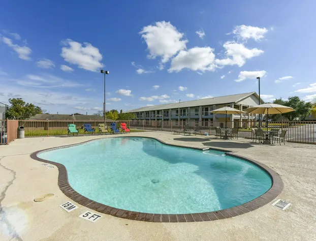 Windcrest Inn and Suites hotel detail image 1