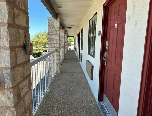 Windcrest Inn and Suites hotel detail image 2