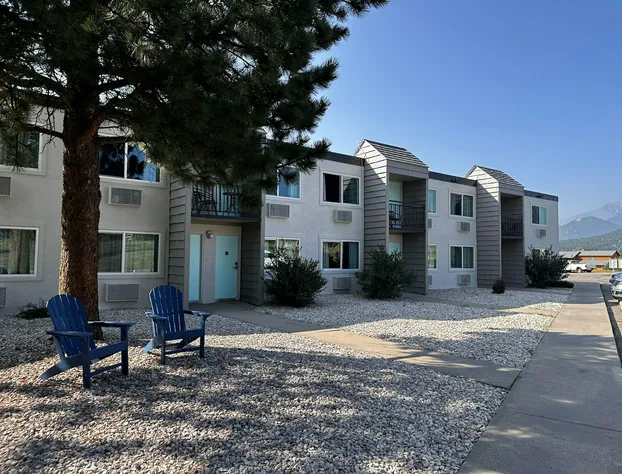 Expedition Lodge Estes Park hotel detail image 2