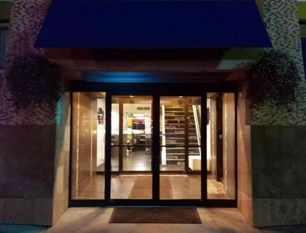 Riverside Suites hotel detail image 3