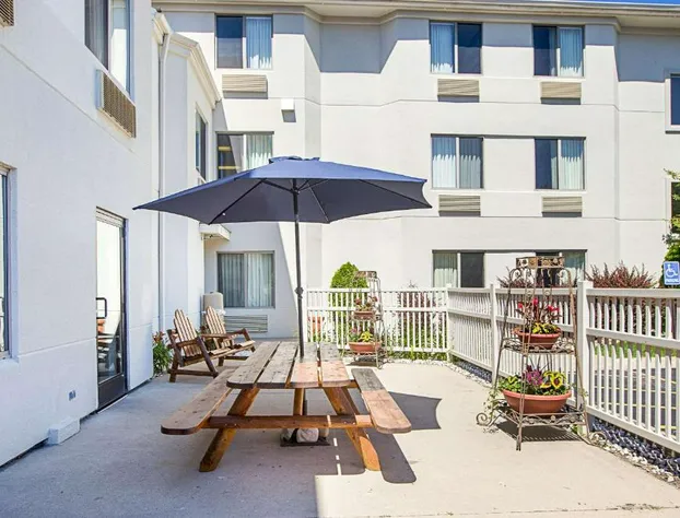 Sleep Inn & Suites Bay View Acme - Travers City hotel detail image 4