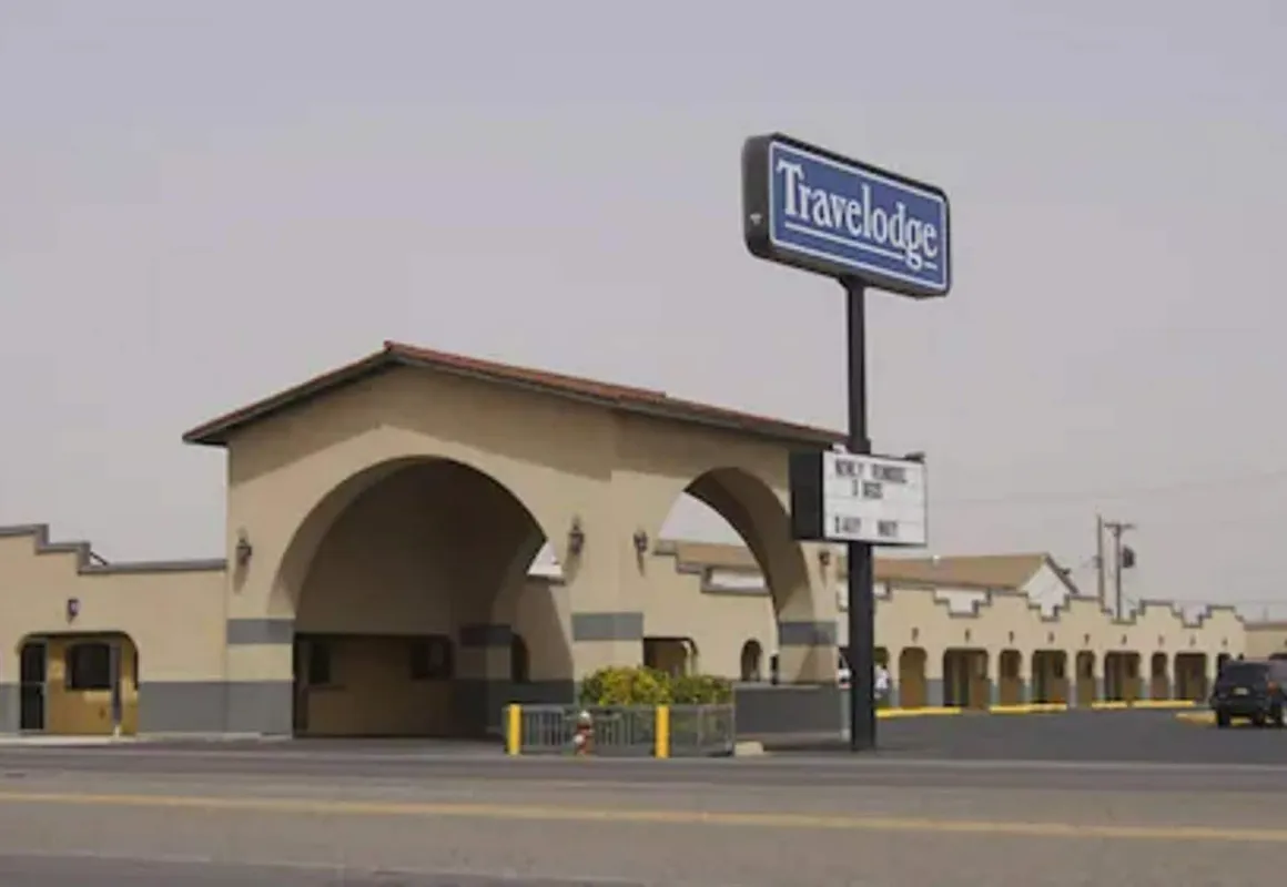 Travelodge by Wyndham Clovis hotel hero