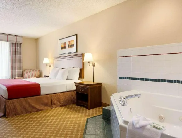 Country Inn & Suites by Radisson, Nevada, MO hotel detail image 3
