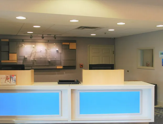 Holiday Inn Express Hotel & Suites Indianapolis North Carmel by IHG hotel detail image 2