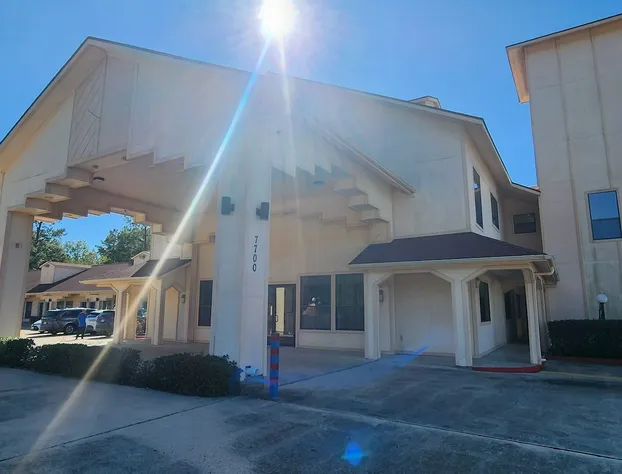 Regency Inn & Suites By Capital O Houston IAH Airport hotel detail image 2