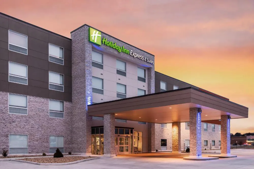 Holiday Inn Express & Suites West Plains Southwest by IHG hotel hero