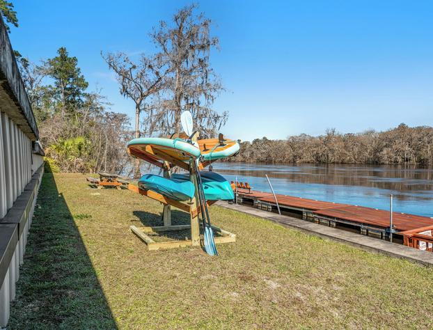 Suwannee Gables Motel and Marina hotel detail image 2