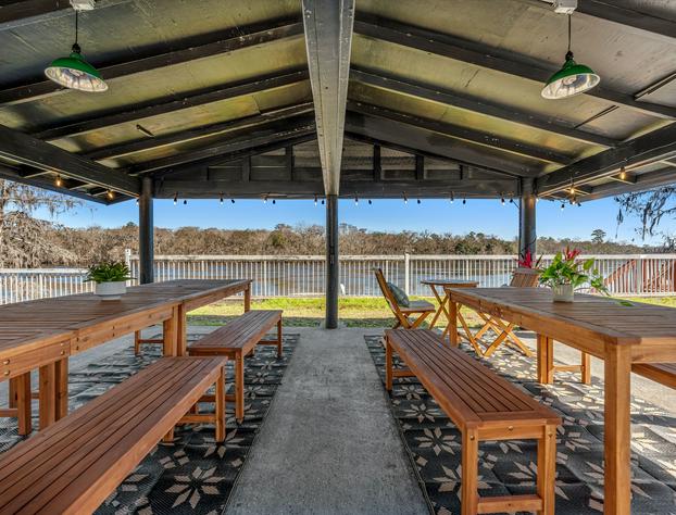 Suwannee Gables Motel and Marina hotel detail image 3