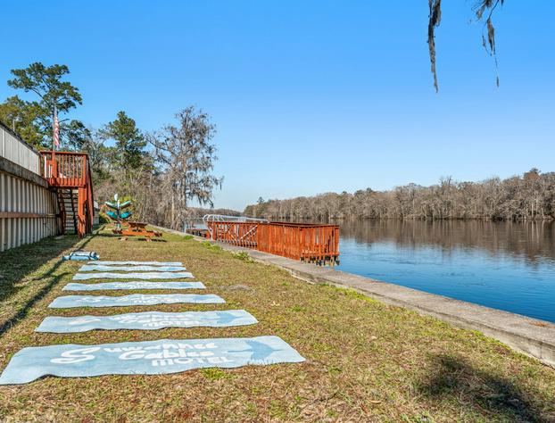 Suwannee Gables Motel and Marina hotel detail image 4
