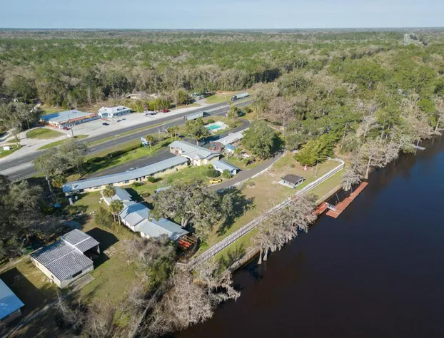 Suwannee Gables Motel and Marina hotel detail image 3