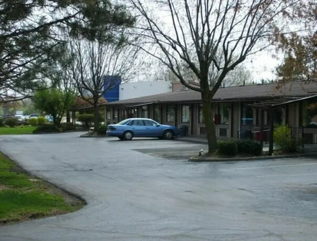 Budgetel Inn & Suites hotel detail image 1