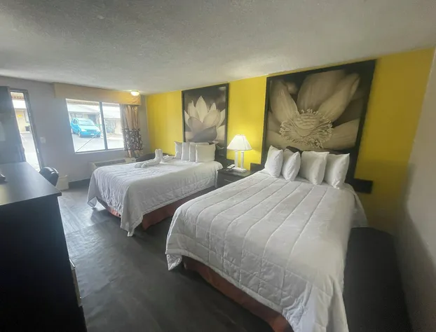 Super 8 by Wyndham Monroe hotel detail image 3