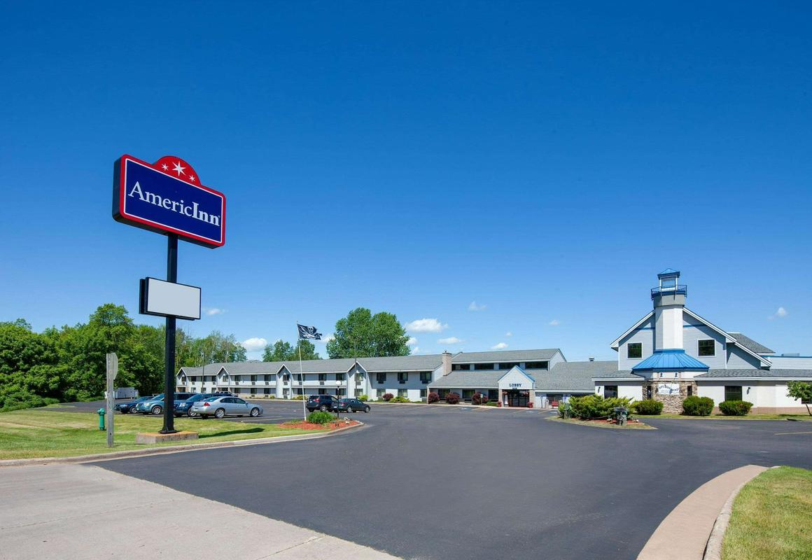 AmericInn by Wyndham Ashland hotel hero