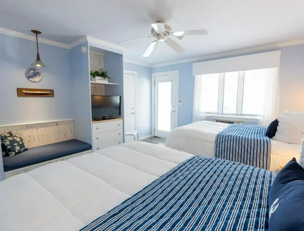 The Edgewater hotel detail image 2