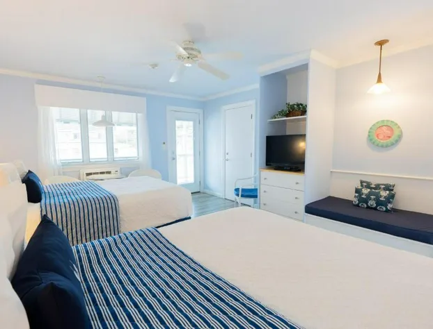 The Edgewater hotel detail image 4