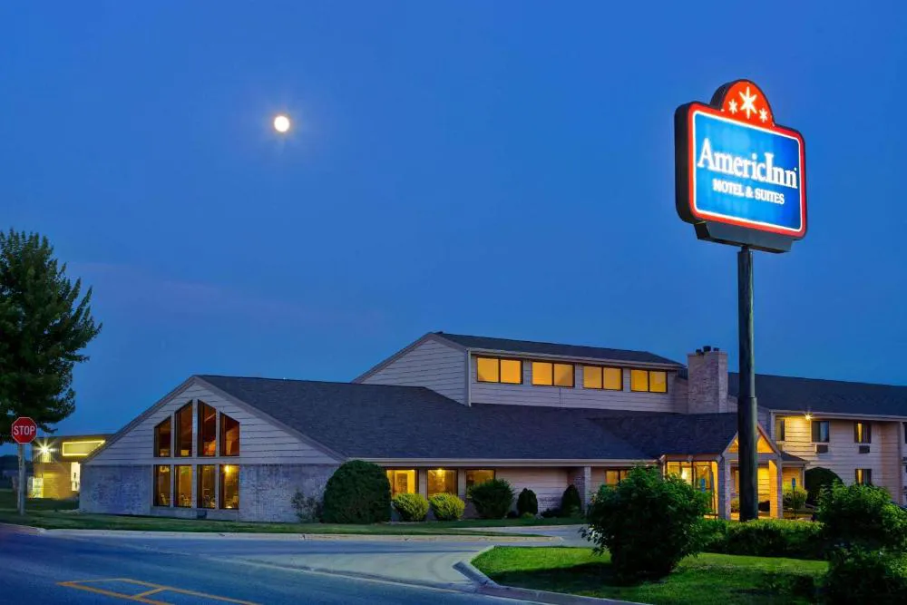 AmericInn by Wyndham Grundy Center hotel hero