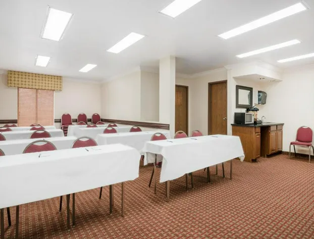 AmericInn by Wyndham Johnston Des Moines hotel detail image 3