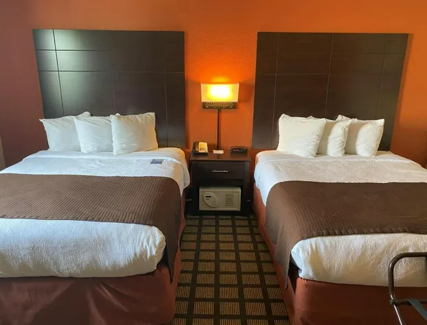 Baymont by Wyndham Lakeville hotel detail image 1