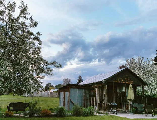 Mt Gardner Inn hotel detail image 2