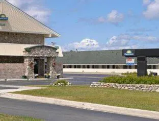 Days Inn by Wyndham Petoskey hotel detail image 1