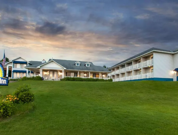 Days Inn by Wyndham Petoskey hotel detail image 2
