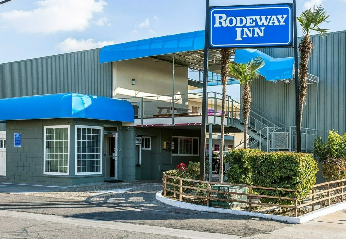 Rodeway Inn Downtown Hanford hotel hero