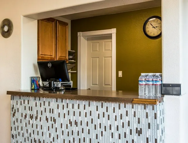 Rodeway Inn Downtown Hanford hotel detail image 4