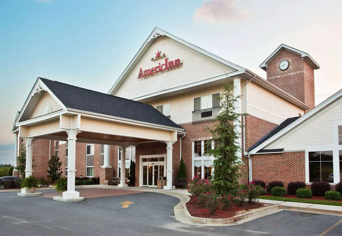 AmericInn by Wyndham Vidalia hotel hero