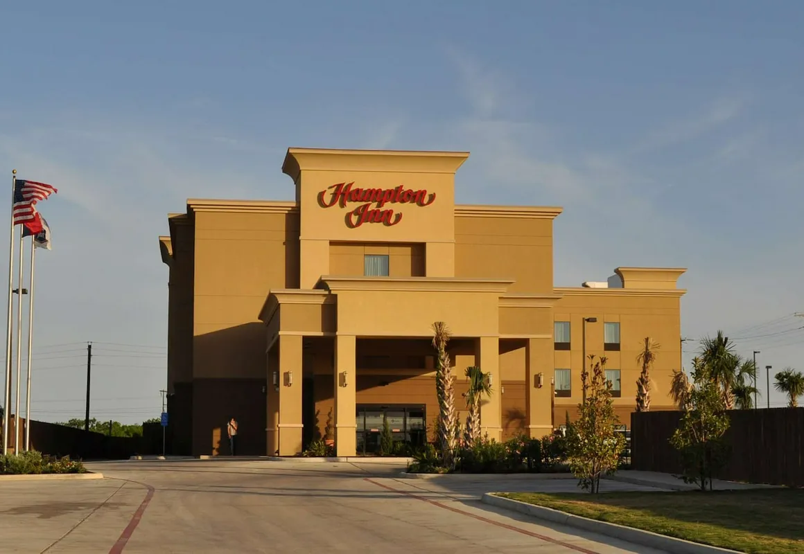 Hampton Inn Pleasanton hotel hero
