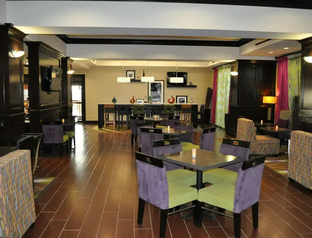 Hampton Inn Pleasanton hotel detail image 1