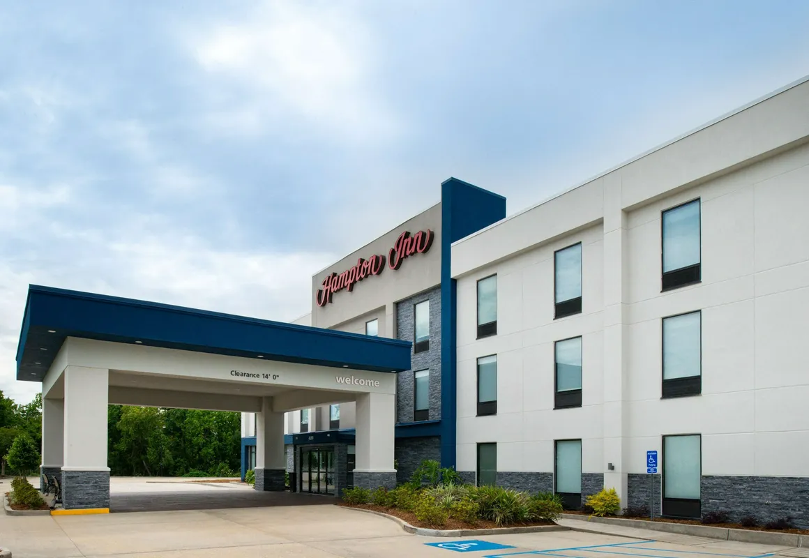 Hampton Inn Laplace hotel hero