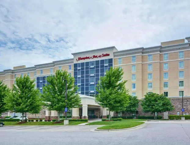 Hampton Inn & Suites Raleigh/Crabtree Valley hotel detail image 1