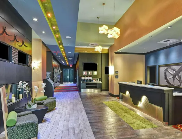 Hampton Inn & Suites Raleigh/Crabtree Valley hotel detail image 2